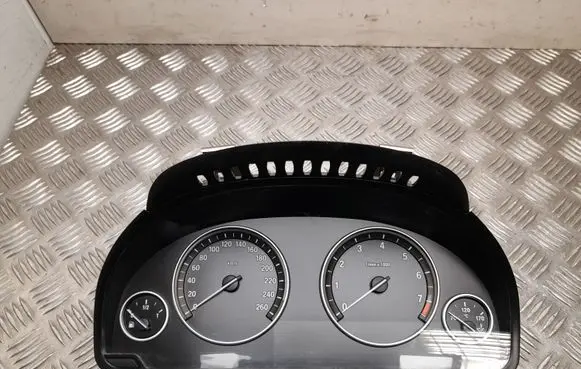 BMW 5 GT F07 Speedometer (instrument cluster) 9227602