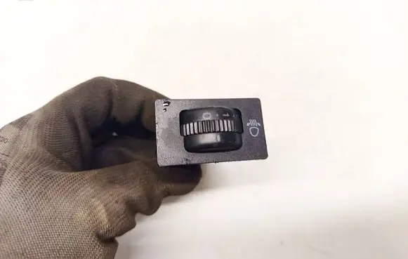 Toyota Corolla Verso AR10 Headlight level height control switch 8415202021