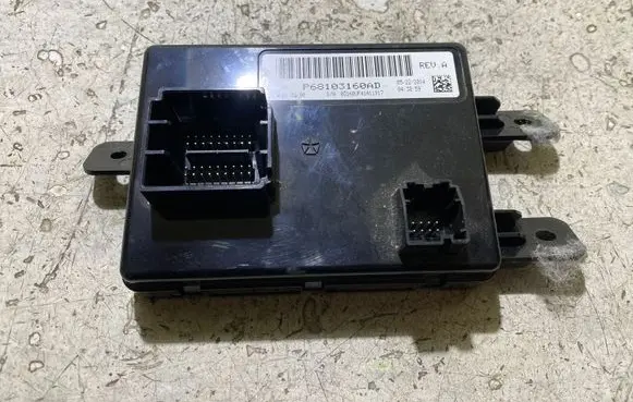 Chrysler 200 Other control units/modules P68103160AD 61036A