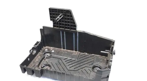 Opel Mokka B Battery box tray 9823533180
