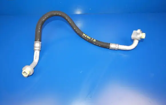 Volvo XC90 Air conditioning (A/C) pipe/hose 31369391
