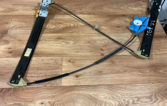 Audi A4 S4 B7 8E 8H Front window lifting mechanism without motor 8E0837462