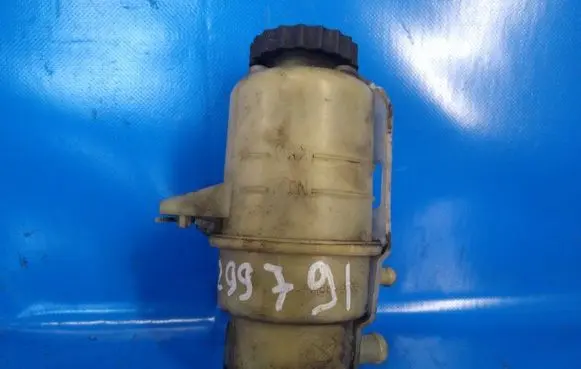 Chrysler 200 Power steering fluid tank/reservoir 68081035AA