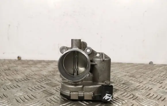 Ford B-MAX Throttle valve 7S7G9F991CA