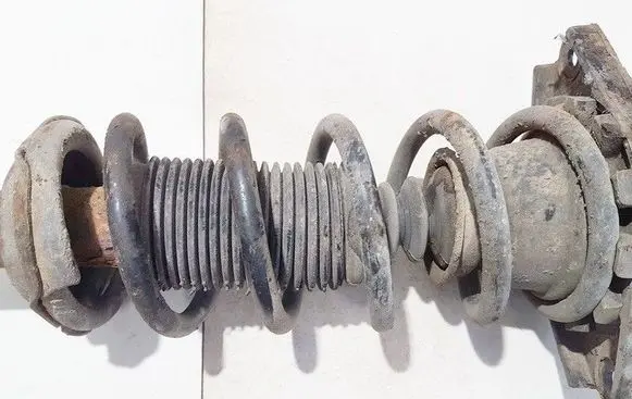 Nissan Almera N16 Rear coil spring