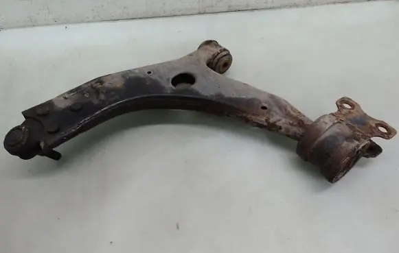 Ford Focus Front lower control arm/wishbone