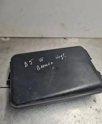 Volkswagen PASSAT B5 Other interior part 8D0927613