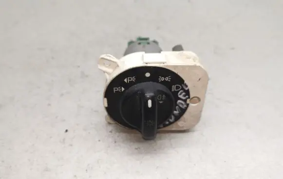 Ford Mondeo MK II Light switch 96BB13K196AB