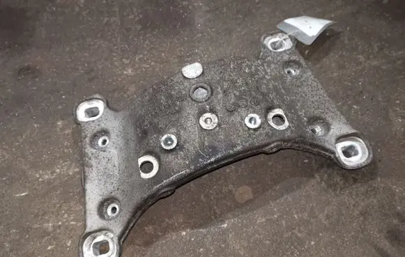 Audi A8 S8 D2 4D Gearbox mounting bracket 4E0399231N