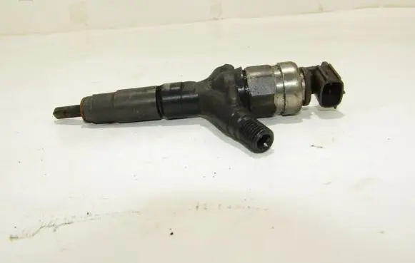 Subaru Forester SJ Fuel injector 16613AA030