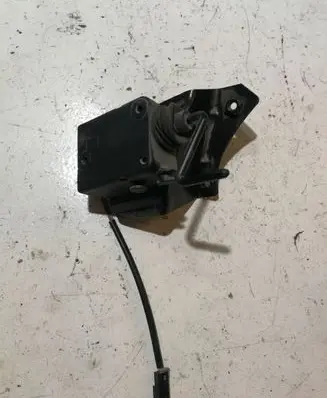 Opel Corsa B Fuel tank cap lock 