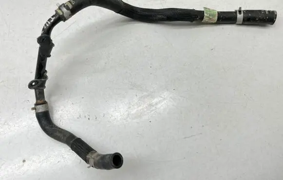 Coolant pipe/hose