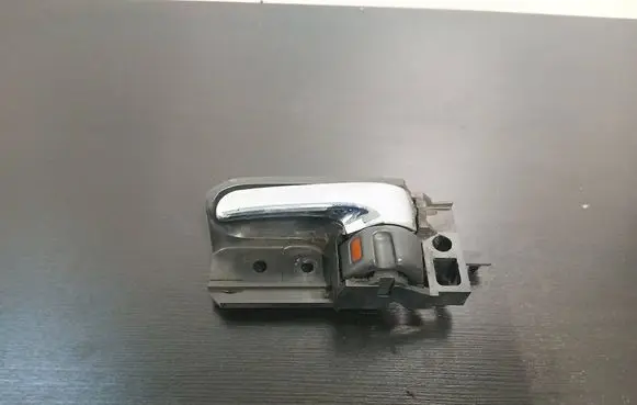 Toyota Avensis T250 Rear door interior handle 50594A1