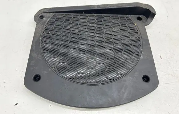 BMW iX3 G08 Subwoofer grill/trim 6826951