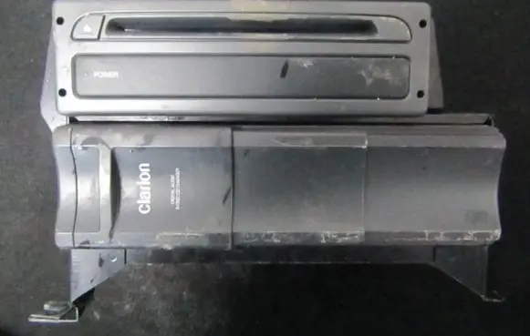 Peugeot 607 CD/DVD changer 9636561780