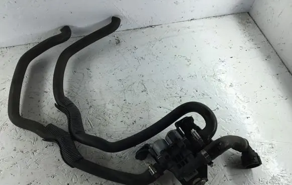 BMW X5 F15 Coolant heater control valve 6910544 131129 1147412166
