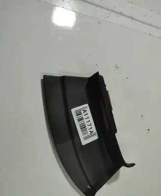 Volkswagen PASSAT B6 Front reflector 