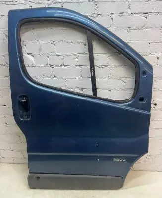 Opel Vivaro Front door