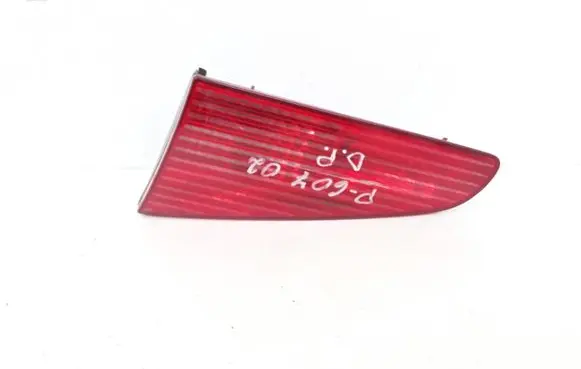 Peugeot 607 Tailgate rear/tail lights