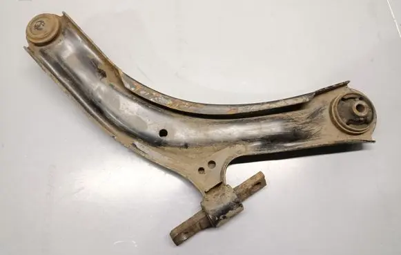 Nissan Qashqai Front lower control arm/wishbone 54501JD000 54501BB00A