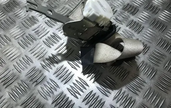 BMW 5 F10 F11 Rear seatbelt 33061254B WYOWX90
