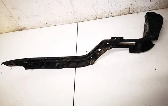 Volkswagen PASSAT B7 Rear bumper mounting bracket 3AE807393 3AE807393A