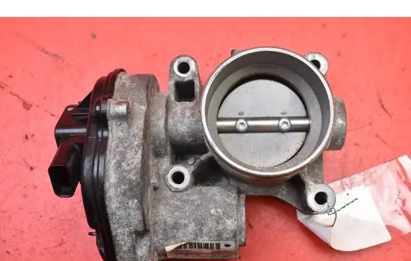 Ford Focus C-MAX Throttle body valve 4M5GED