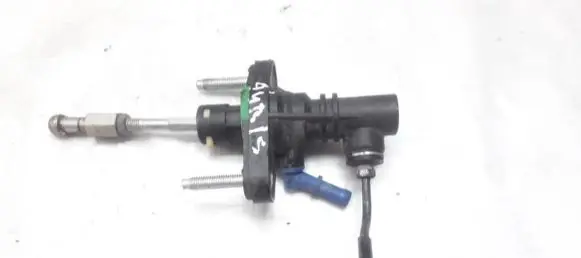 Clutch master cylinder