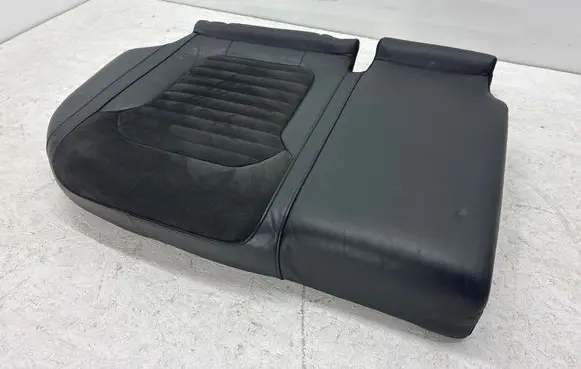 Volkswagen PASSAT B7 Rear seat