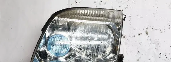 Nissan X-Trail T30 Headlight/headlamp