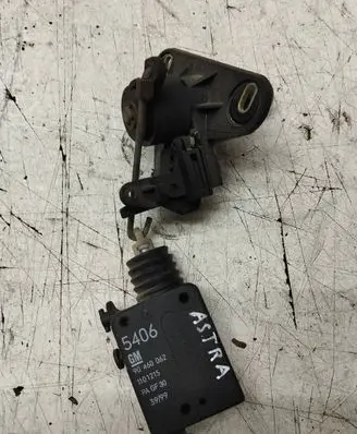 Opel Astra G Tailgate opening switch 