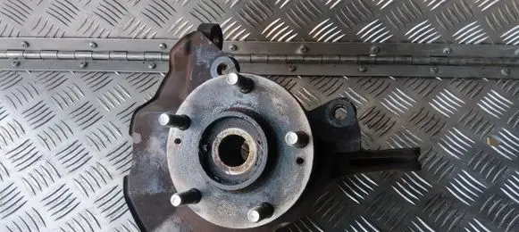 KIA Carens I Front wheel hub 517501D000 517551D000