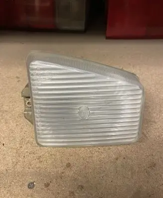 Volkswagen PASSAT B2 Front fog light 301125515