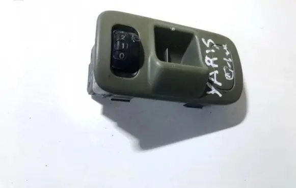 Toyota Yaris Headlight level height control switch