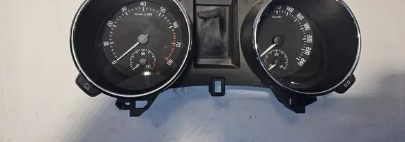 Skoda Yeti (5L) Speedometer (instrument cluster) 5L0920800J