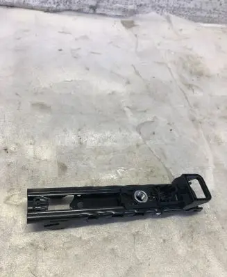 Audi Q3 F3 Seat belt height adjuster 4m0857819