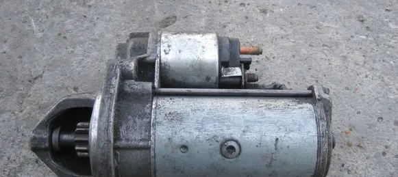 Mercedes-Benz Vito Viano W639 Starter motor 005151301