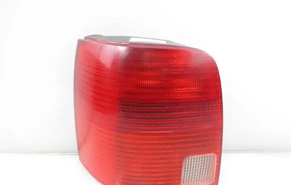 Volkswagen PASSAT B5 Rear/tail lights 3B9945111F