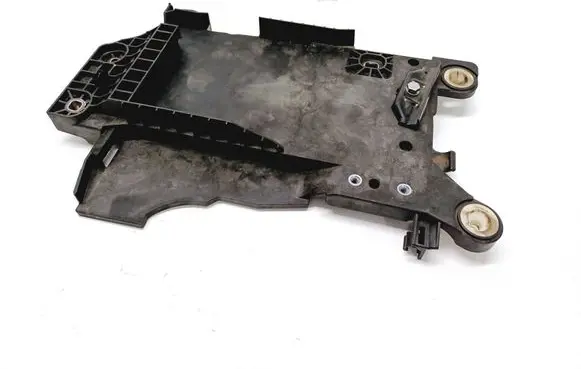Battery bracket
