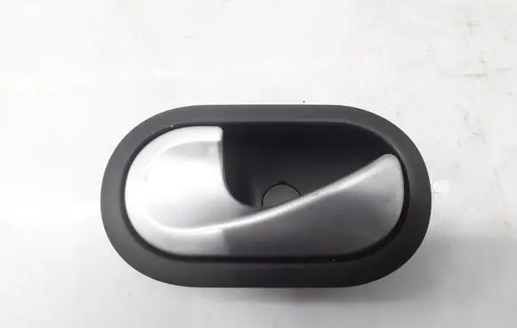 Renault Clio III Front door interior handle 82471GH