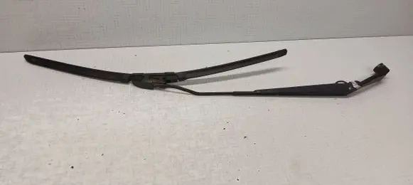 Mitsubishi Outlander Windshield/front glass wiper blade 73495J