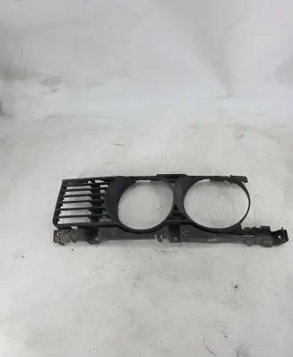BMW 5 E34 Under headlight/headlamp trim