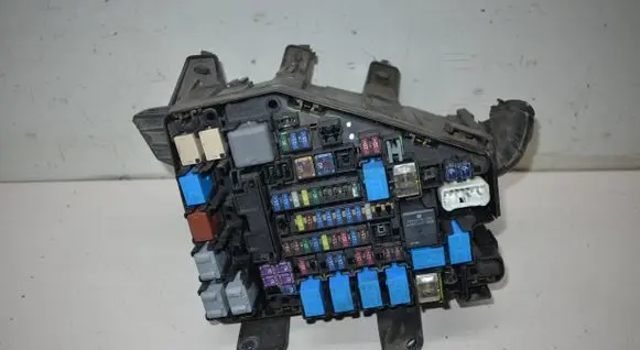 Subaru Outback (BS) Fuse box set MB703200B