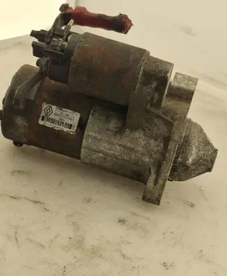 Renault Scenic II - Grand scenic II Starter motor M000T87881 8200584675A