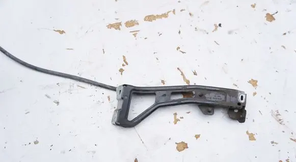 Audi A4 S4 B9 Fender mounting bracket 8W0821135B