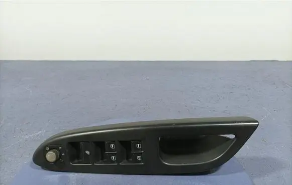 Volkswagen Eos Electric window control switch 1Q0959858A