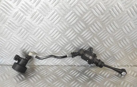 Clutch slave cylinder