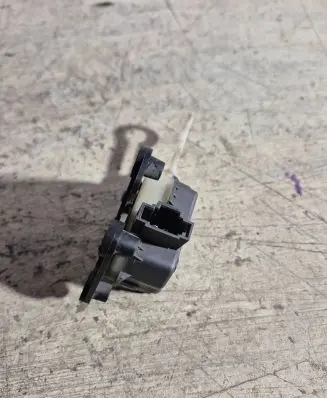 Audi A6 S6 C5 4B Tailgate boot lock/latch motor 8E9827833
