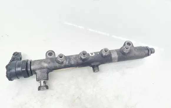 Porsche Cayenne (92A) Fuel main line pipe