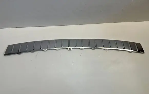 Volkswagen Touareg II Rear bumper trim bar molding 7P6807787A